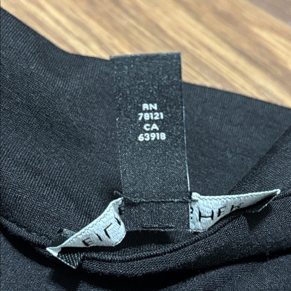 Eileen Fisher Classic Black Sleeveless Collared Shirt - Picture 6 of 6